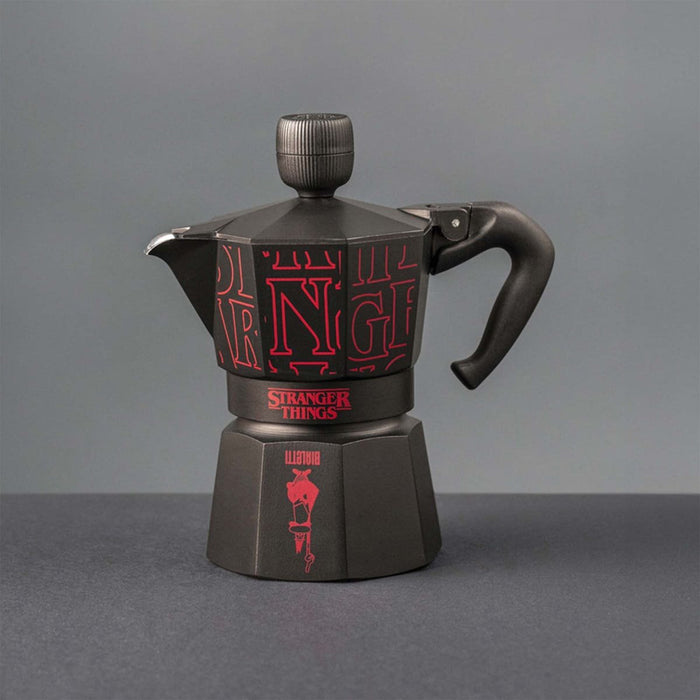 EAN 8006363095303 - Bialetti Stranger Things Cafetera italiana Negro, Rojo imagen 3
