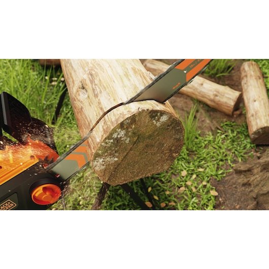 EAN 5035048808283 - Black & Decker BECS2245-QS motosierra 2200 W Naranja imagen 11