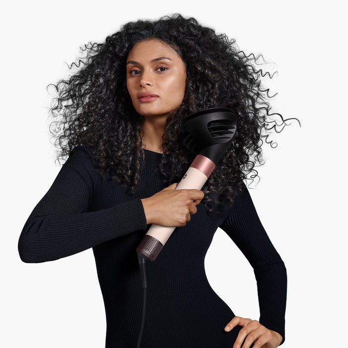 EAN 5025155117309 - Dyson Airwrap i.d. Herramienta de peinado con múltiples accesorios Caliente Rosa, Oro rosa 1300 W 2,675 m imagen 11