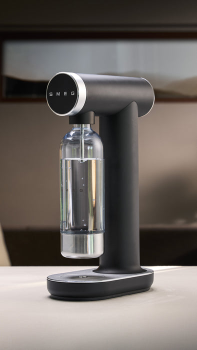 EAN 8017709347512 - Smeg SKC01BLM carbonatador Plástico Negro imagen 17