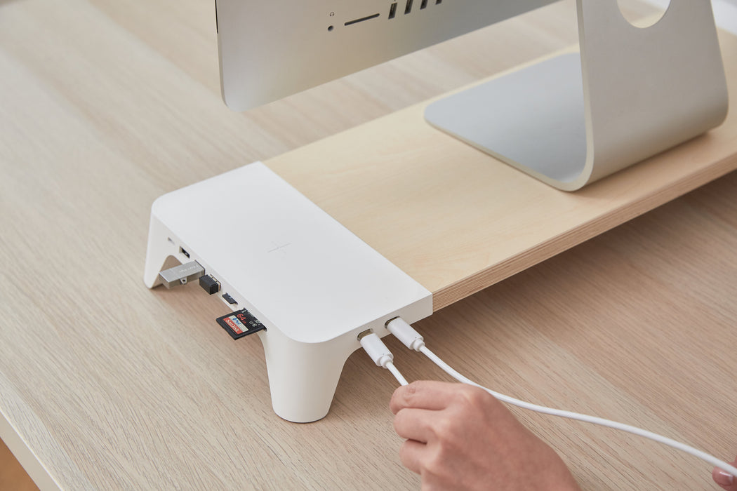 EAN 8809418160977 - POUT 3-in-1 wooden monitor stand hub with fast wireless charging pad EYES 8 Armario archivador imagen 14