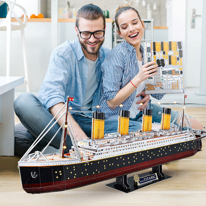EAN 6944588205218 - CubicFun Titanic LED Puzle 3D 266 pieza(s) Buques imagen 3
