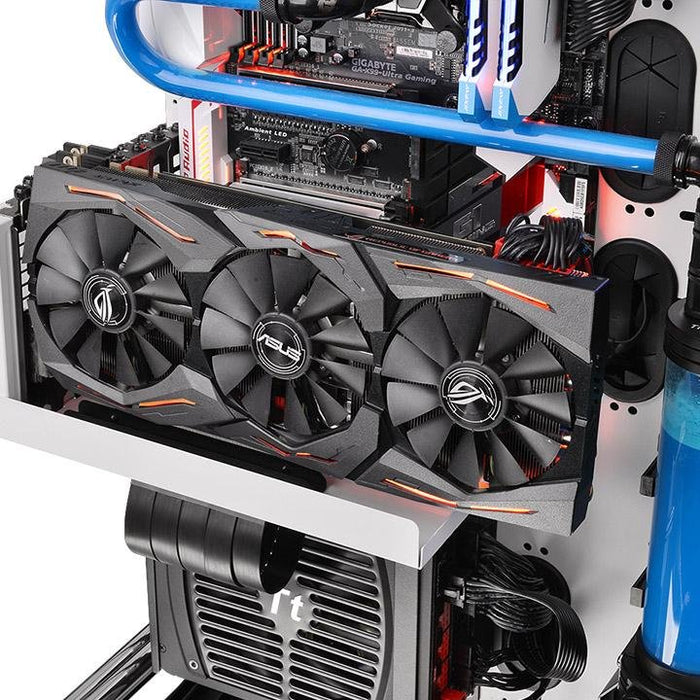 EAN 4717964406552 - Thermaltake AC-045-CN1OTN-C1 tarjeta y adaptador de interfaz Interno PCIe imagen 5