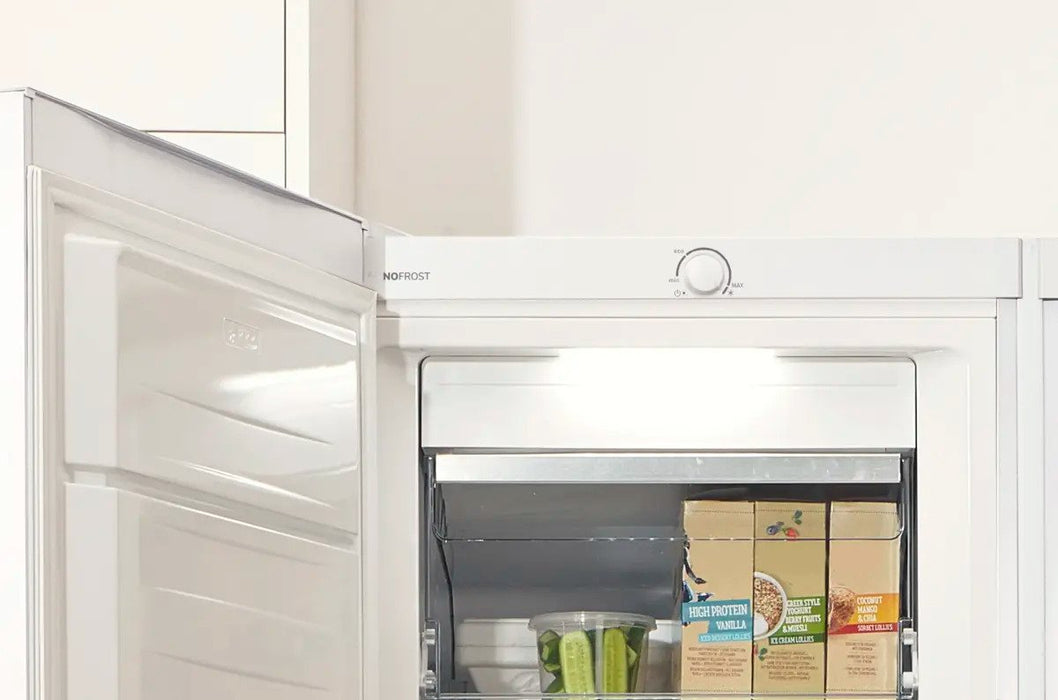 EAN 3838782638824 - Gorenje FN619EEW5 Congelador vertical Independiente 280 L Blanco imagen 13