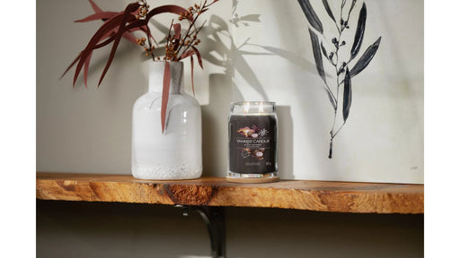 EAN 5038581124926 - Yankee Candle Signature vela Cilindro Madera de cedro, Coco Negro 1 pieza(s) imagen 2