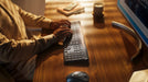 EAN 5099206132337 - Logitech Signature Slim Solar + K980 teclado Universal RF Wireless + Bluetooth QWERTZ Suizo Grafito imagen 9