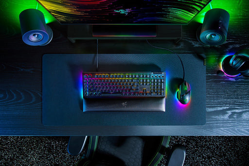 EAN 8887910072394 - Razer BlackWidow V4 teclado Juego USB AZERTY Francés Negro imagen 2
