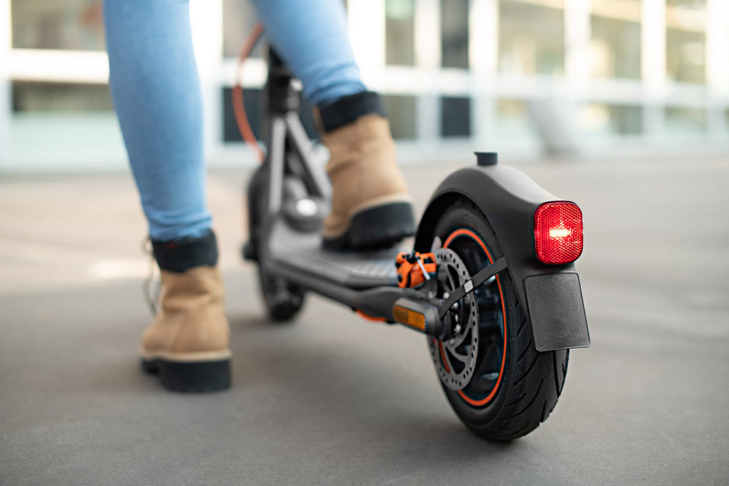 EAN 8719325845785 - Ninebot by Segway F40E Negro 25 kmh 10,2 Ah imagen 14