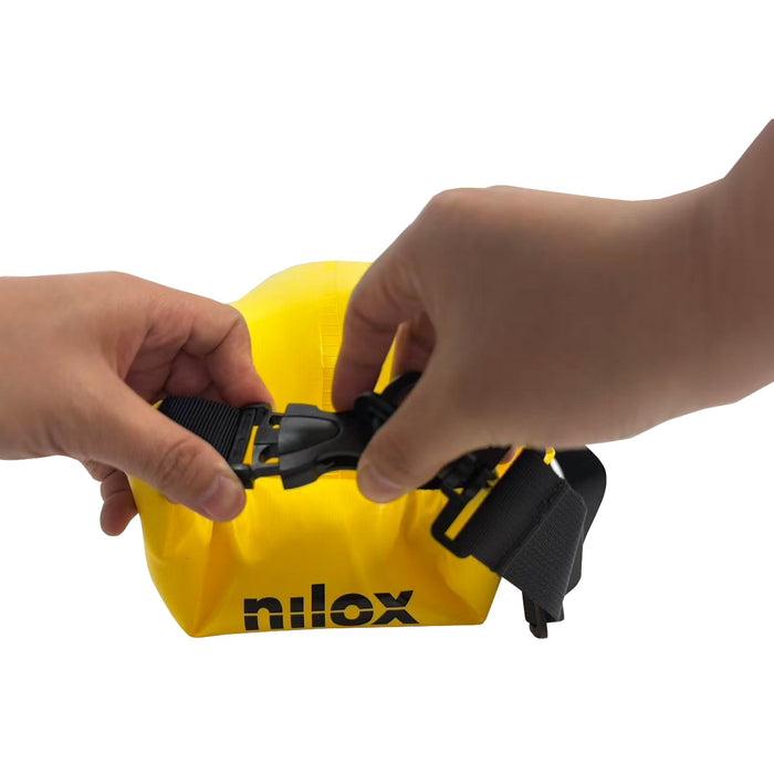 EAN 8021735228707 - Nilox Dry Bag 5L Amarillo, Negro Cloruro de polivinilo (PVC) imagen 9
