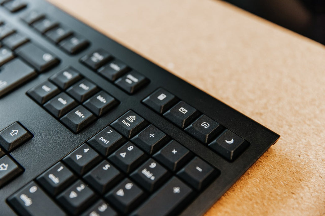 EAN 4025112119224 - CHERRY KW 3000 teclado Universal RF inalámbrico QWERTY Portugués Negro imagen 5