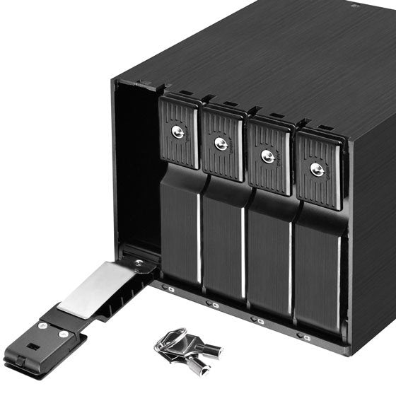 EAN 4710679814124 - Silverstone SST-FS305-12G unidad de disco multiple Negro imagen 11