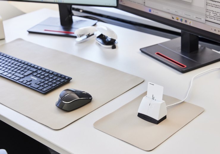 EAN 4025112120565 - CHERRY SMART TERMINAL 1150 lector de tarjeta inteligente Interior USB USB tipo A Negro, Blanco imagen 4