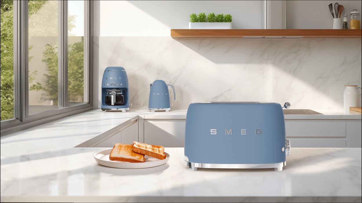 EAN 8017709343699 - Smeg TSF01SBMEU tostadora 6 2 rebanada(s) 950 W Azul imagen 16