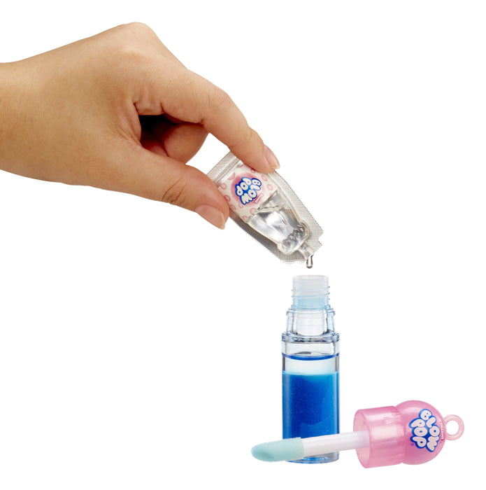 EAN 35051545989 - MGA Entertainment Yummiland Lip Gloss Doll- Licensed Sweets- Blue Raspberry Blow Pop imagen 5