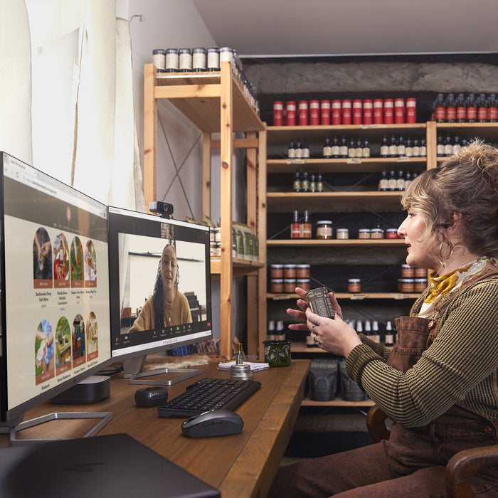 EAN 0197497053852 - HP Poly Voyager Free 60+ UC Carbon Black Earbuds +BT700 USB-C Adapter +Touchscreen Charge Case Auriculare imagen 5