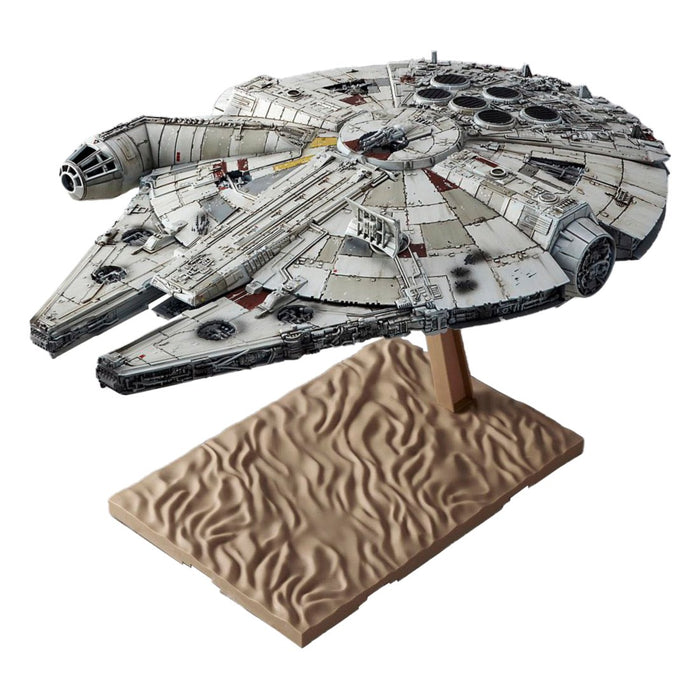 EAN 4009803012117 - Revell Bandai Millennium Falcon Spaceship model Kit de montaje 1:144 imagen 1