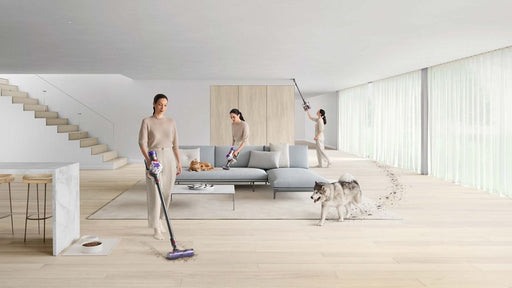 EAN 5025155080306 - Dyson V8 Total Clean Aspiradora escoba 2 en 1 Batería Secar Sin bolsa Negro, Níquel imagen 2