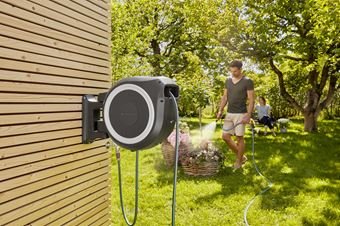 EAN 4078500052078 - Gardena RollUp Carrete de pared Automático Negro, Gris imagen 2