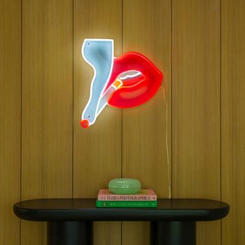EAN 4255591501689 - YELLOWPOP Smoke by Tom Wesselmann Figura iluminada decorativa LED imagen 2