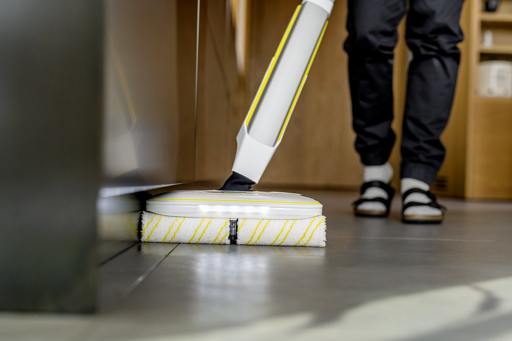 EAN 4066529000033 - Kärcher FC 8 Smart Signature Line Escoba eléctrica Batería Húmedo Sin bolsa Plata, Blanco, Amarillo 2,85  imagen 4