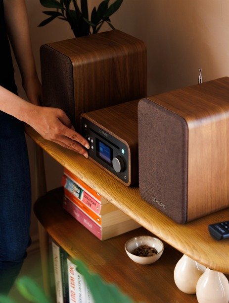 EAN 759454301866 - Pure Classic Stereo Mini Microcadena de música para uso doméstico 40 W Marrón, Nuez imagen 5