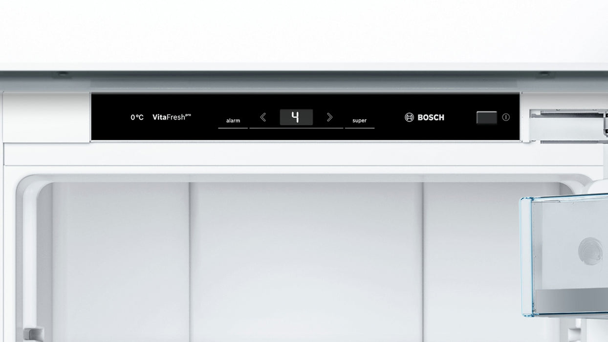 EAN 4242005207909 - Bosch Serie 8 KIF81PFE0 frigorífico Integrado 289 L imagen 2