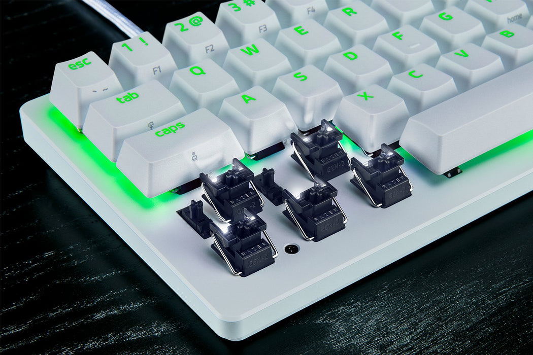 EAN 8887910073490 - Razer RZ03-04981700-R3M1 teclado Juego USB QWERTY Inglés internacional Blanco imagen 2