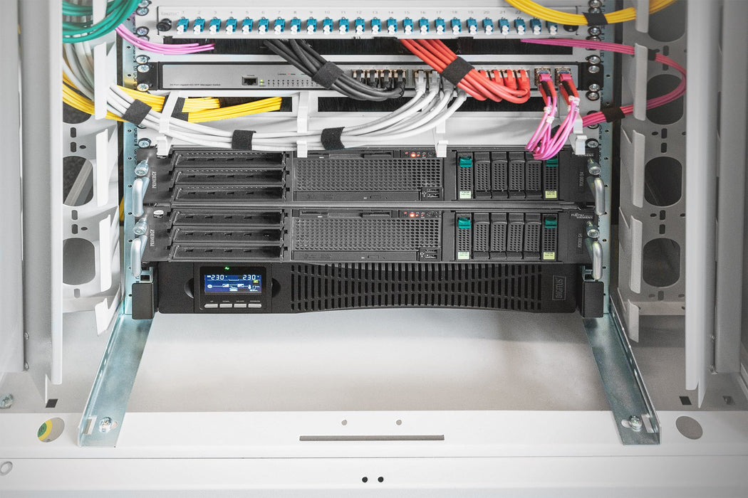 EAN 4016032474678 - Digitus DN-170096 sistema de alimentación ininterrumpida (UPS) Doble conversión (en línea) 3 kVA 9 salida imagen 4