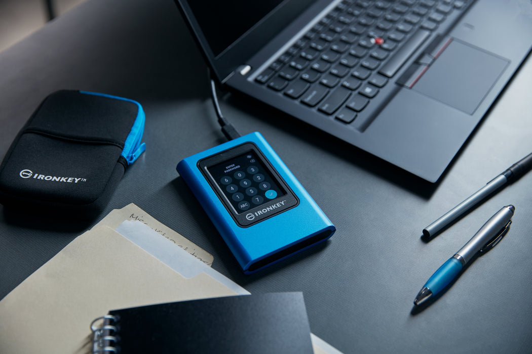 EAN 740617341416 - Kingston Technology IronKey Vault Privacy 80 3,84 TB USB Tipo C 3.2 Gen 1 (3.1 Gen 1) Azul imagen 8