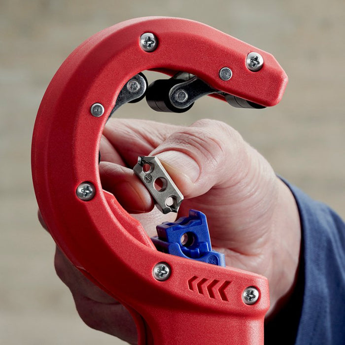 EAN 4003773087809 - Knipex 90 23 01 BK cortatubos manual Cortador para tubos imagen 32