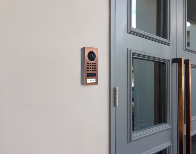 EAN 4260423867437 - DoorBird D1101V sistema de intercomunicación de video Bronce imagen 3