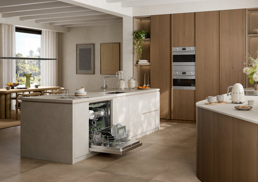 EAN 8017709227852 - Smeg KLF03CREU tetera eléctrica 1,7 L 2400 W Crema de color imagen 1