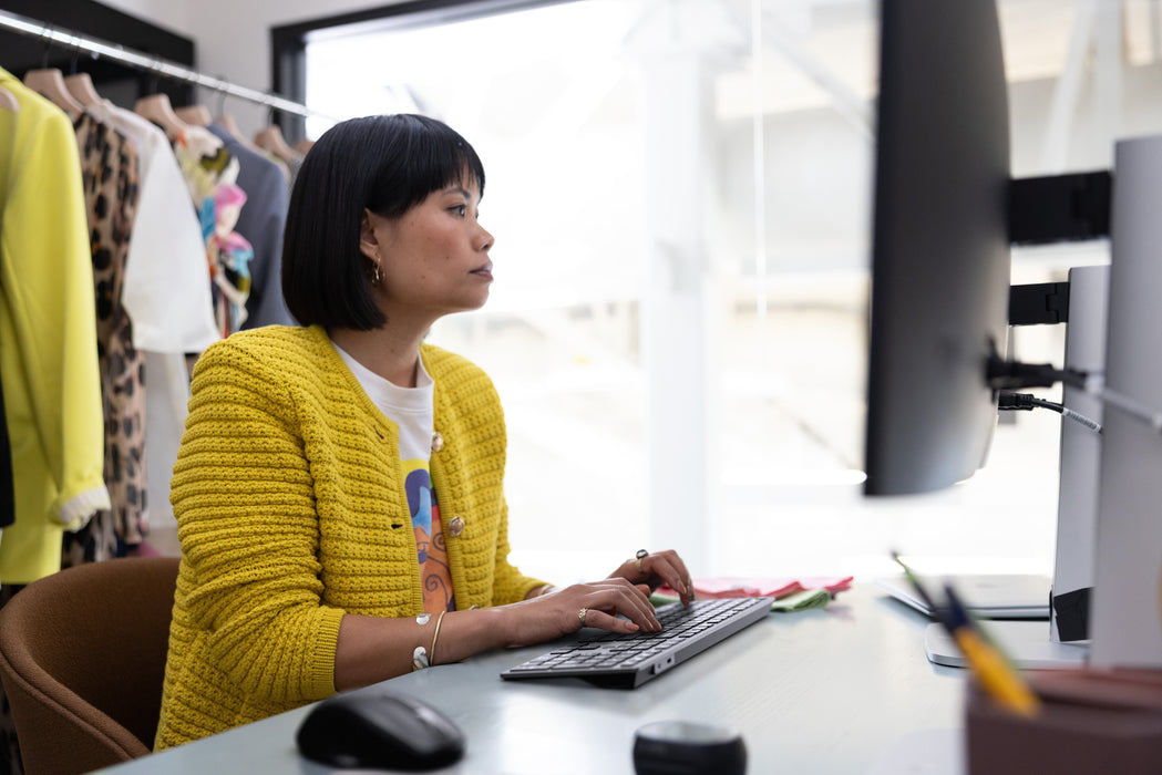 EAN 0198122140749 - HP 720 Multi-Device Rechargeable Wireless Keyboard teclado Hogar / Oficina USB + Bluetooth Negro imagen 11