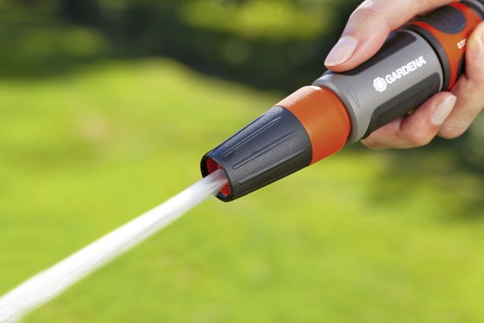 EAN 4078500010658 - Gardena 18300-50 pistola de pulverización de agua o boquilla Boquilla de lavado Negro, Gris, Naranja imagen 3