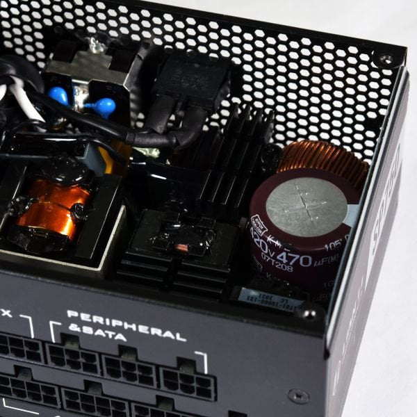 EAN 4718466009968 - Lian Li SP750 unidad de fuente de alimentación 750 W 20-pin ATX SFX Negro imagen 2