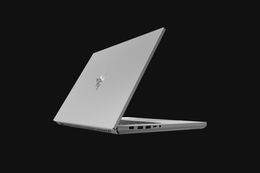 EAN 8887910013243 - Razer Blade 16 RZ09-0510S1M4-R311 ordenador portatil Intel® Core™ i9 i9-14900HX Portátil 40,6 cm (16") Qu imagen 4