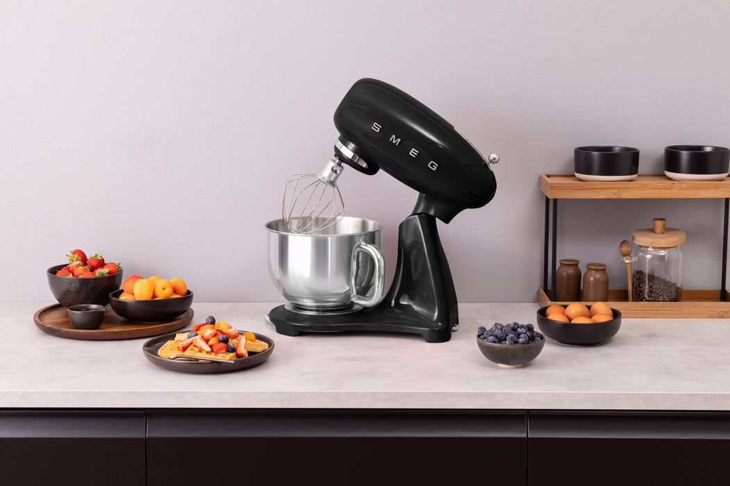 EAN 8017709353773 - Smeg SMF05BLEU batidora Batidora de varillas 1000 W Negro imagen 12