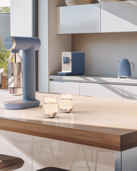 EAN 8017709343736 - Smeg KLF03SBMEU tetera eléctrica 1,7 L 2400 W Azul imagen 14