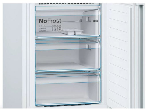 EAN 4242005208456 - Bosch Serie 4 KGN36VWED nevera y congelador Independiente 326 L Blanco imagen 2