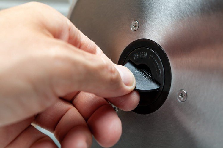 EAN 5908277385224 - ELDOM KR400 rebanadora Eléctrico 150 W Acero inoxidable Metal imagen 6