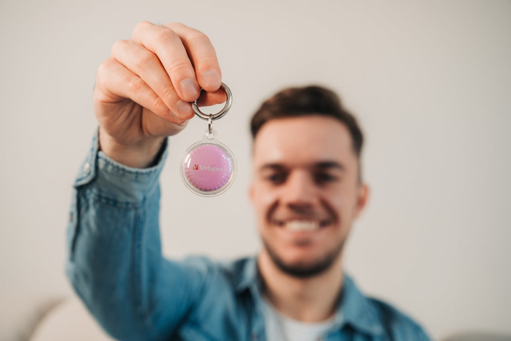 EAN 0023942321354 - Verbatim 32135 localizador o rastreador GPS Personal Buscador Negro, Rosa, Blanco imagen 7