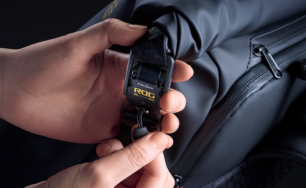 EAN 4711636593908 - ASUS ROG SLASH Backpack Edition 20 mochila Mochila enrollable Negro Poliéster, cuero PU imagen 17