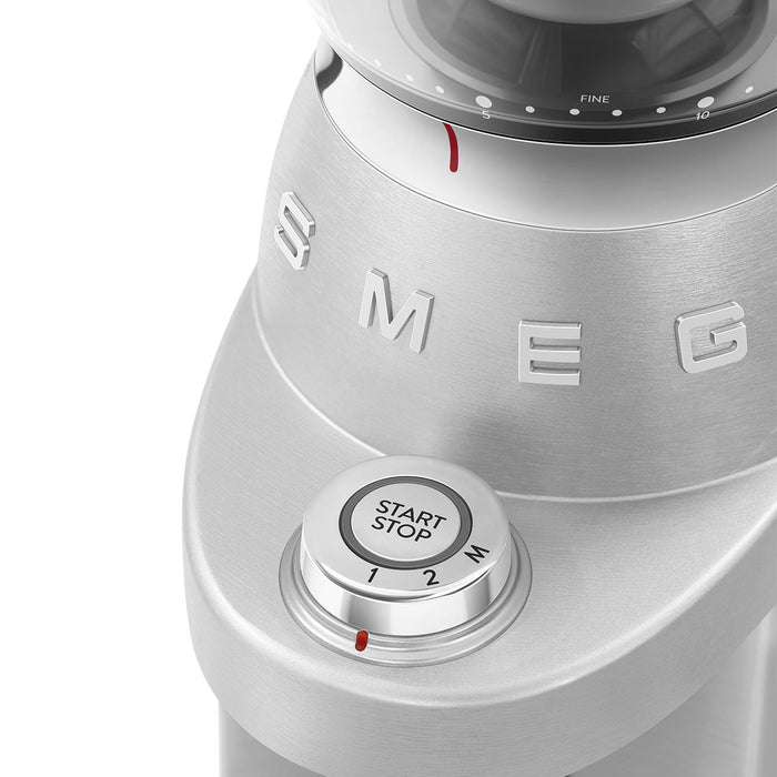 EAN 8017709339883 - Smeg CGF02SSEU molinillo de café 150 W Aluminio imagen 8