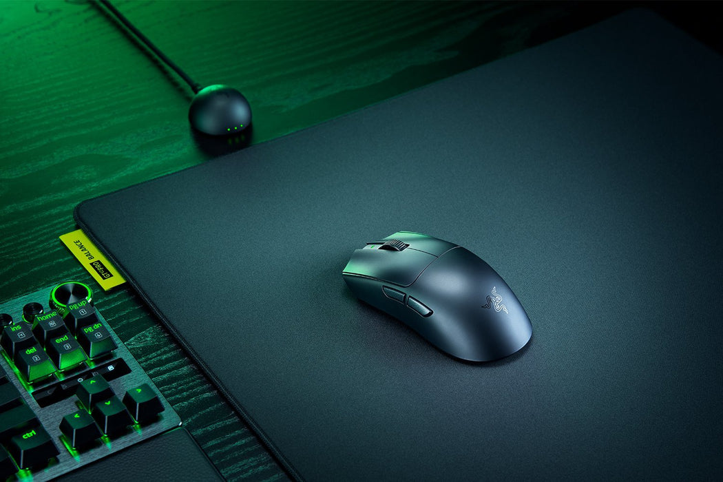 EAN 8887910085134 - Razer Viper V4 Pro ratón Juego mano derecha RF Wireless + USB Type-C Óptico 50000 DPI imagen 3