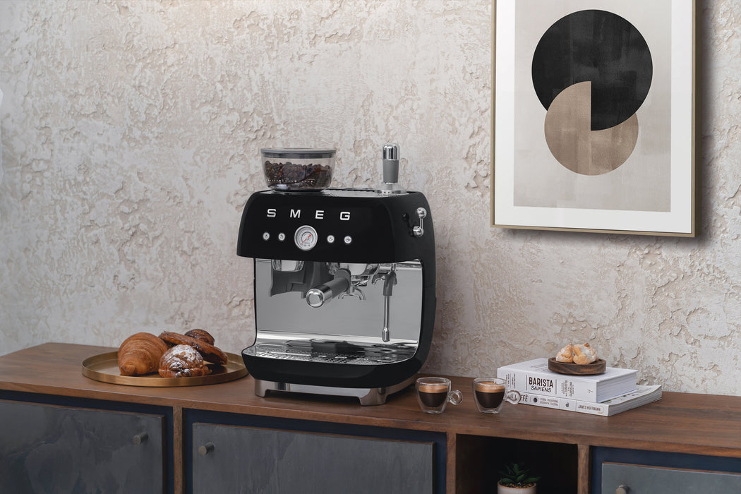 EAN 8017709329846 - Smeg EGF03BLEU cafetera eléctrica Manual Máquina espresso 2,4 L imagen 15