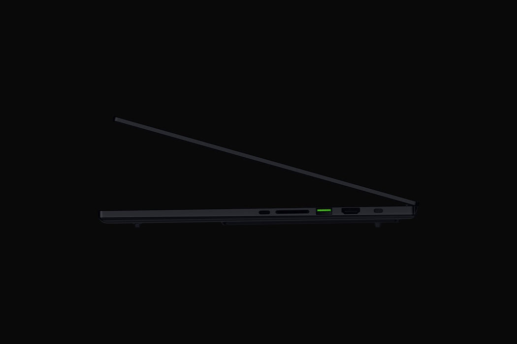 EAN 8887910016909 - Razer Blade 16 Intel Core Ultra 9 386H Portátil 40,6 cm (16") WQXGA 32 GB LPDDR5x-SDRAM 2 TB SSD NVIDIA G imagen 5