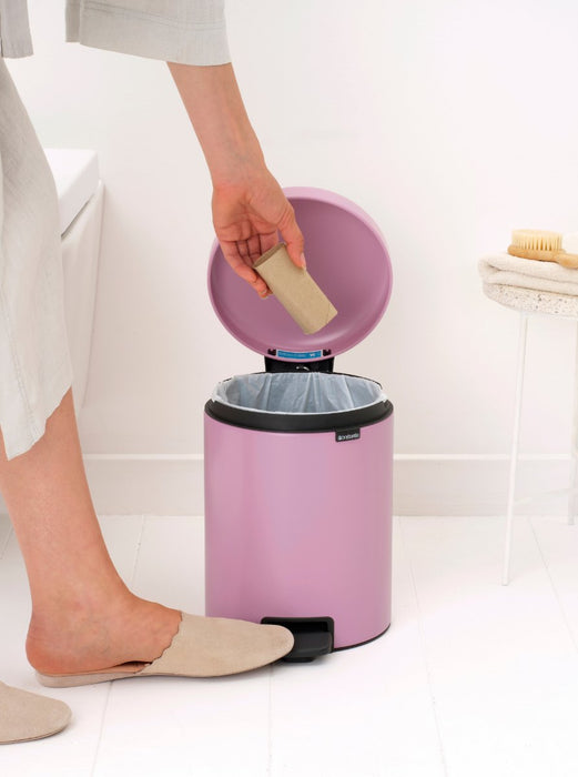 EAN 8710755255281 - Brabantia NewIcon 5 L Alrededor Acero Rosa imagen 3