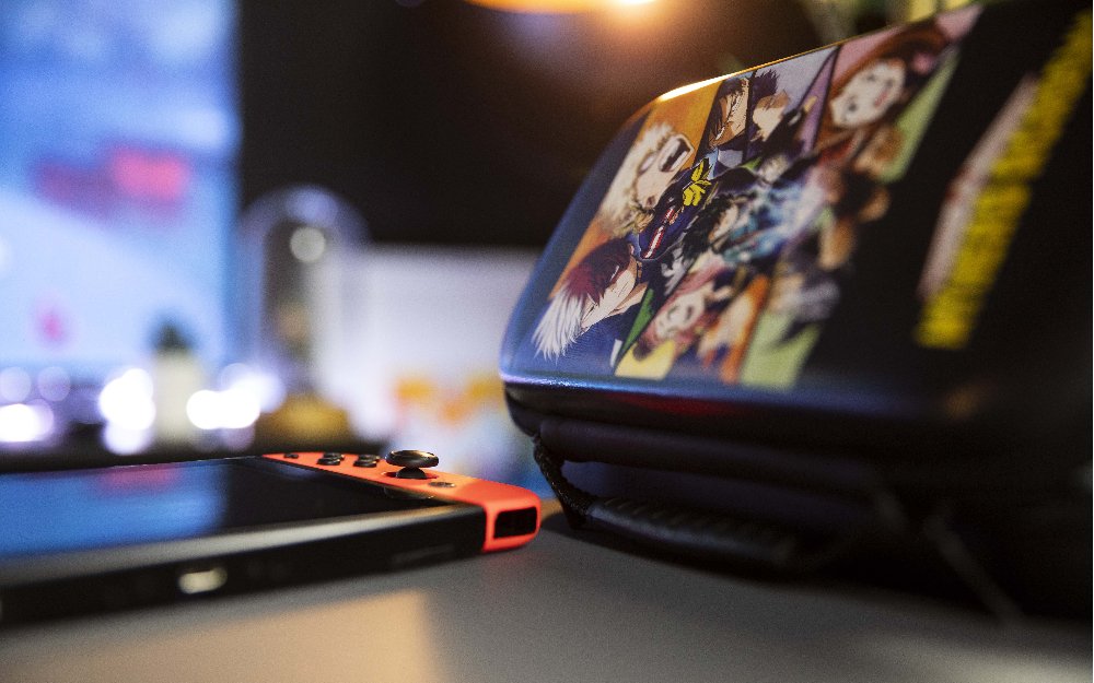 EAN 3328170288149 - Konix My Hero Academia Funda protectora rígida Nintendo EVA (Etileno Acetato de Vinilo) Negro, Multicolor imagen 3