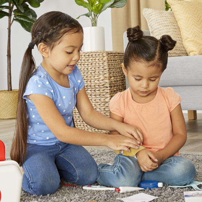 EAN 50743656156 - Little Tikes First Aid Kit imagen 22