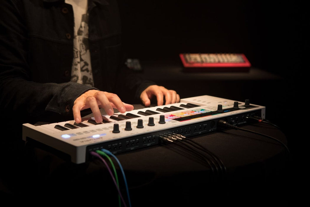 EAN 3760033531489 - Arturia KeyStep Pro teclado MIDI 37 llaves USB Blanco imagen 5